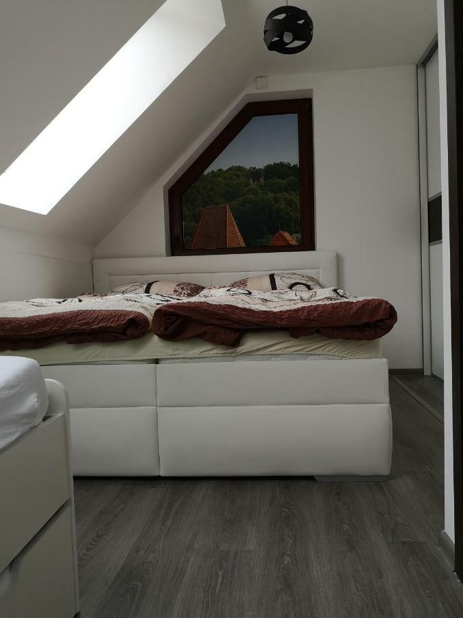 Centrum Apartman LEYLA Bardejov Exterior foto